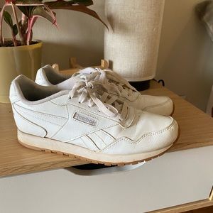 White leather Reebok classics with gum sole
